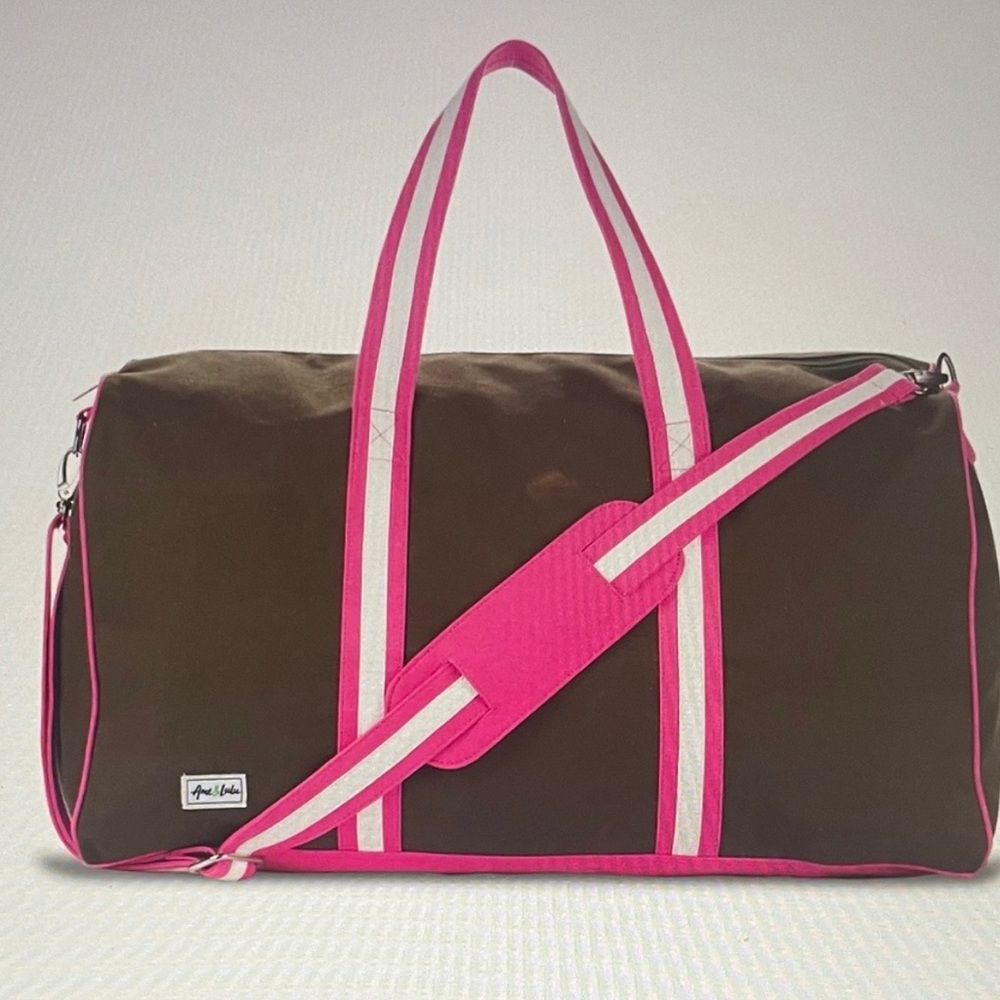 Ame & Lulu Brown and Pink Out of Dodge Duffle Bag — New with Tags (NWT)